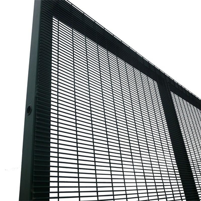 O PVC de Mesh Fence Panel do fio do cargo 358 do quadrado de TLSW revestiu